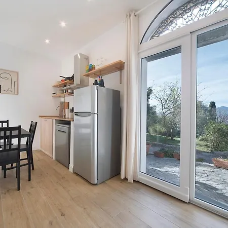 Incantevole Veranda Panoramica Villa